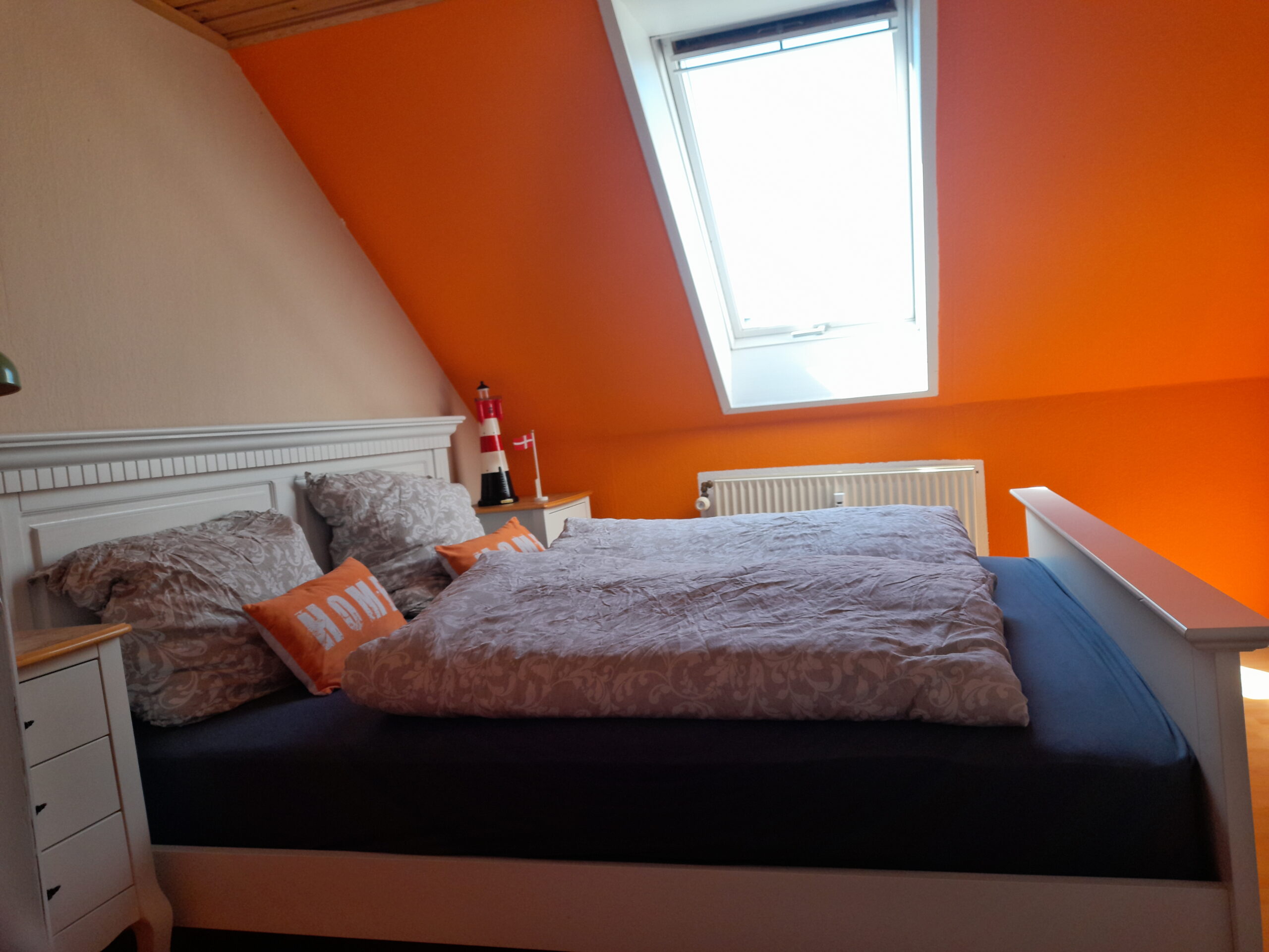 Schlafzimmer 1